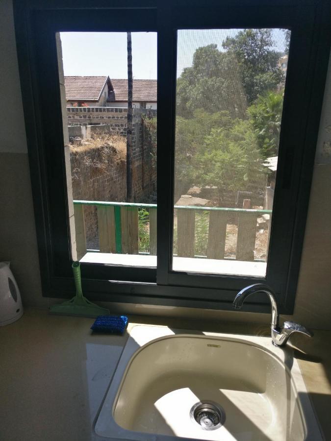 פינה שקטה דקה הליכה לכנרת והטיילת Apartman Tiberias Kültér fotó