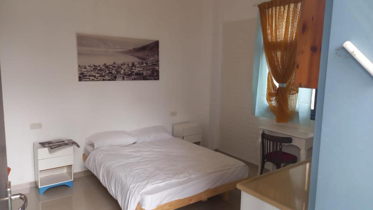 פינה שקטה דקה הליכה לכנרת והטיילת Apartman Tiberias Kültér fotó